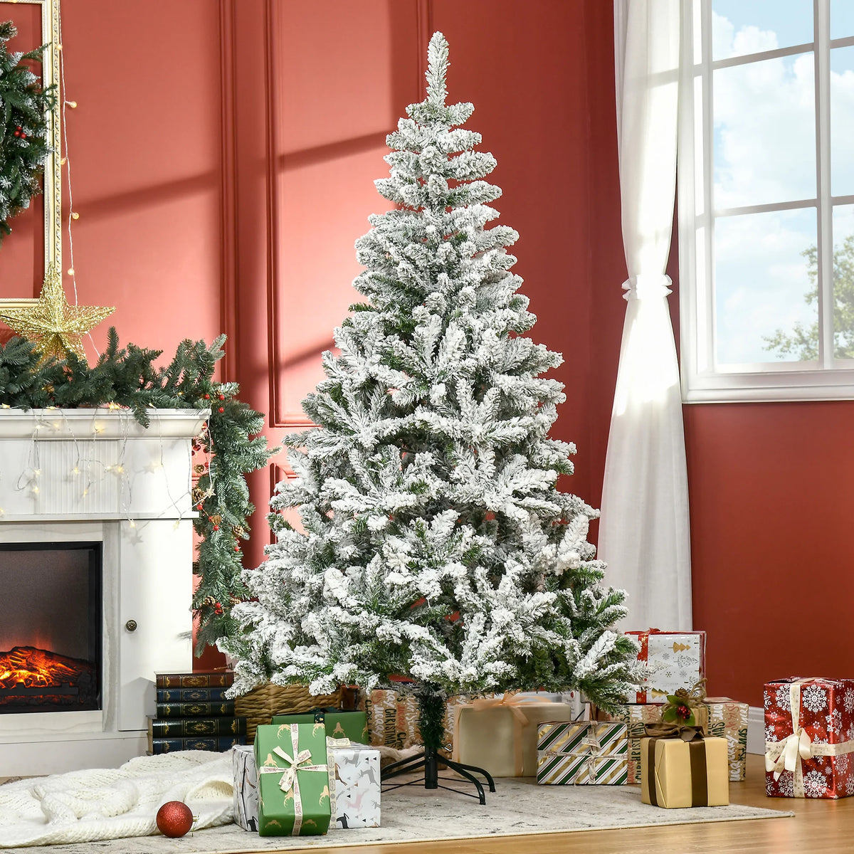 Sapin enneigé décoré